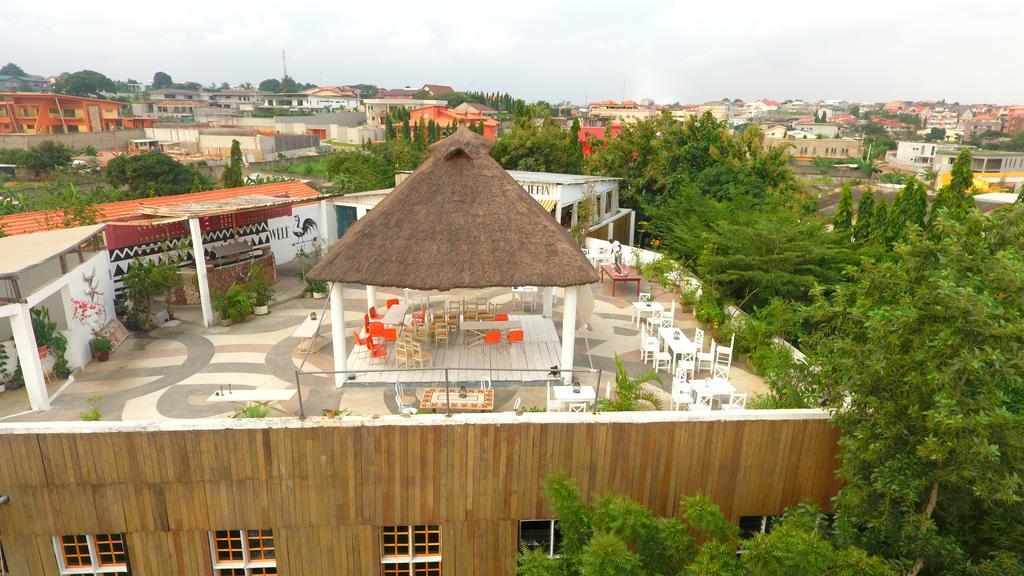 Bushman Cafe Hotel อาบีจาน ภายนอก รูปภาพ