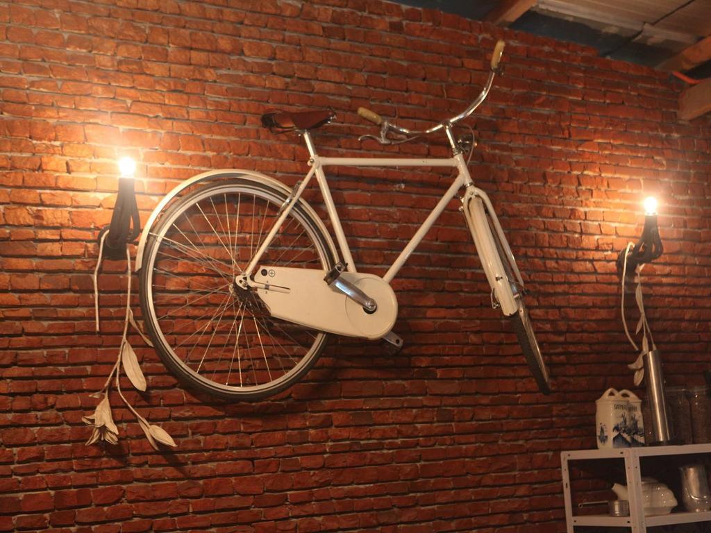 Bushman Cafe Hotel อาบีจาน ภายนอก รูปภาพ